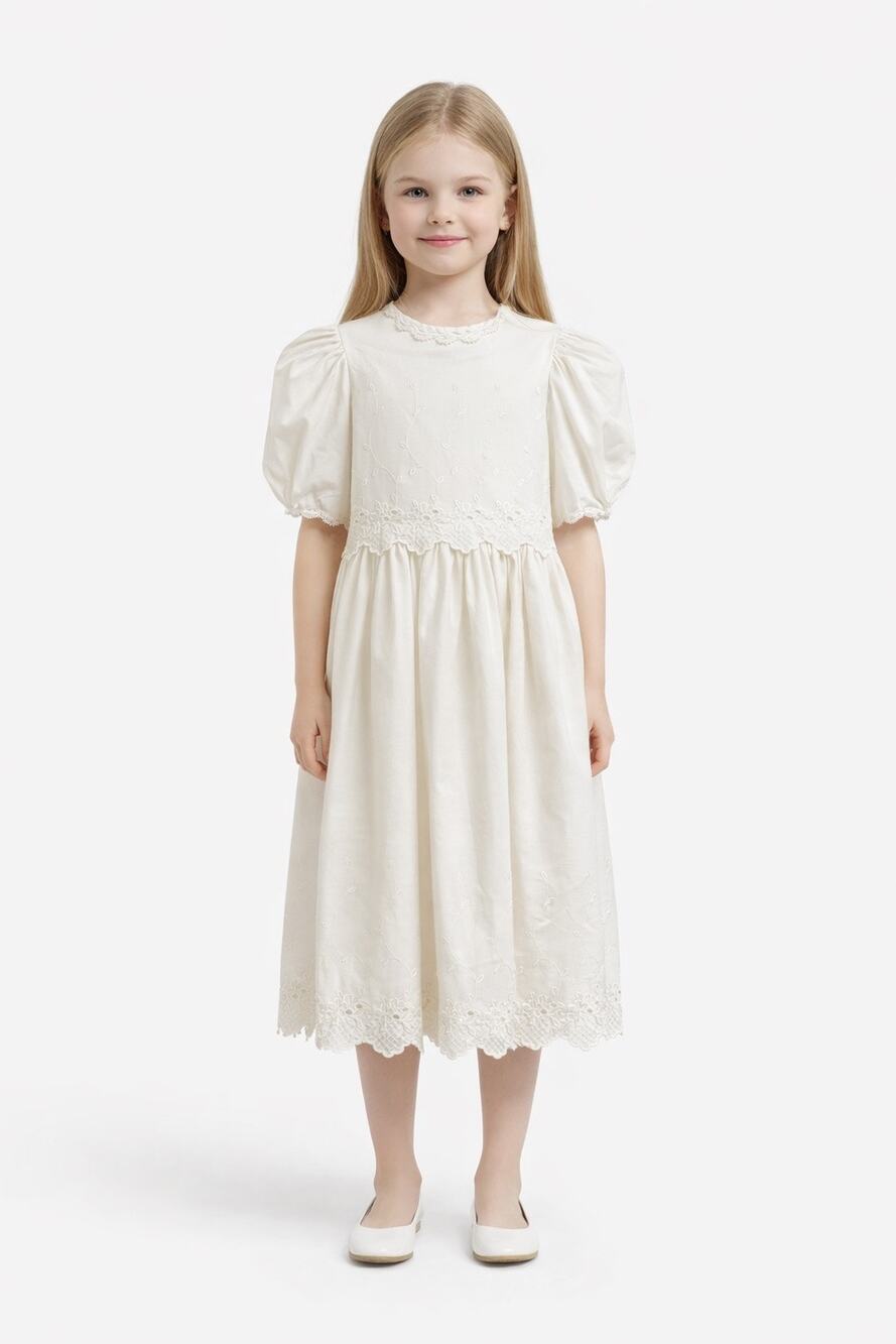 1980s Ruth of Carolina Ivory Lace Trim Girls formal Puff Sleeve Dress USA age 8